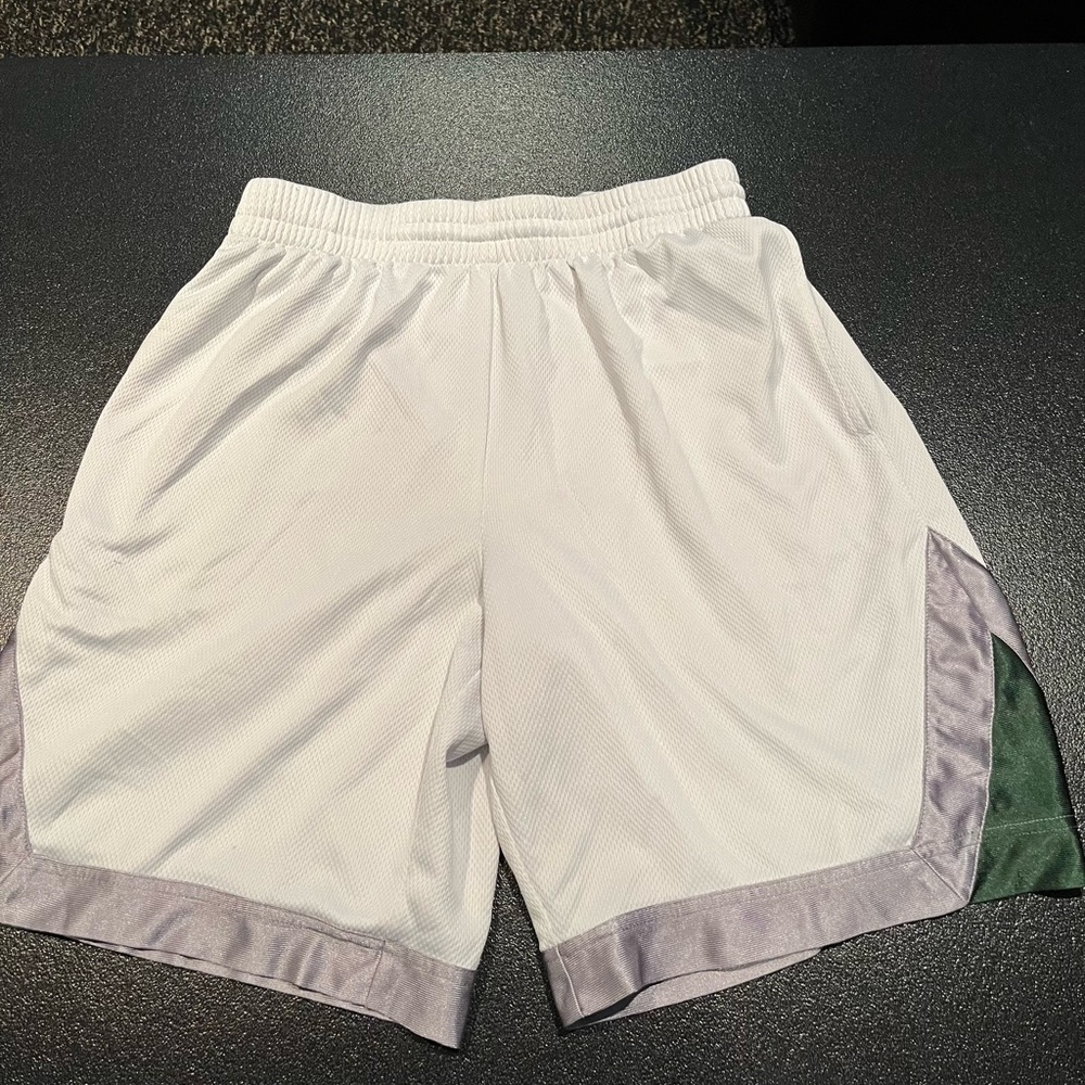 Men’s Tek Gear Basketball Shorts Size Medium